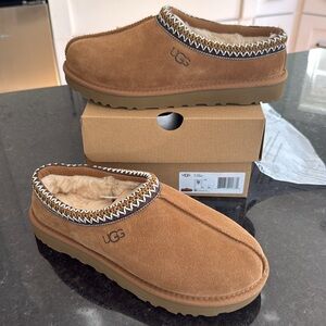 UGG Tasman women’s 9 New in Box!
